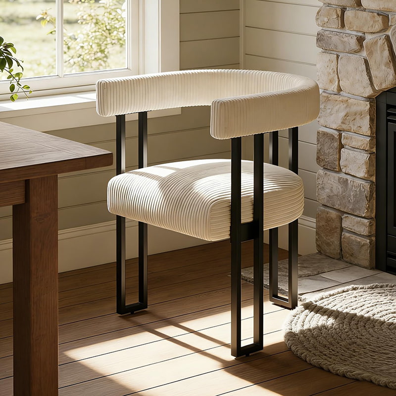 Scaun de sufragerie Boucle, scaun de sufragerie tapitat din velur alb cu picioare metalice, scaun modern de decor de la mijlocul secolului